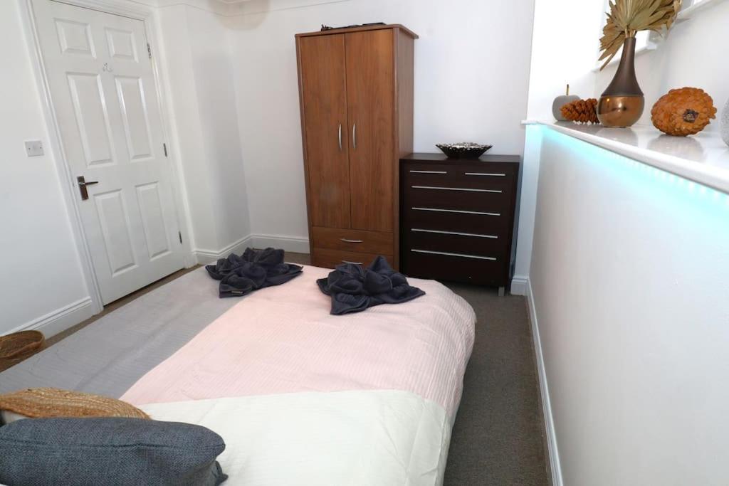 New Sunset Square Eastbourne 2 Bed Apartment, Long Stay Welcome Dış mekan fotoğraf