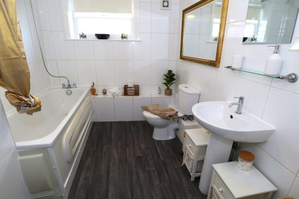 New Sunset Square Eastbourne 2 Bed Apartment, Long Stay Welcome Dış mekan fotoğraf