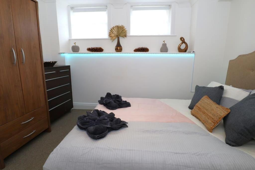 New Sunset Square Eastbourne 2 Bed Apartment, Long Stay Welcome Dış mekan fotoğraf